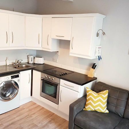 Townhouse In Centre Of Cobh 아파트 외부 사진