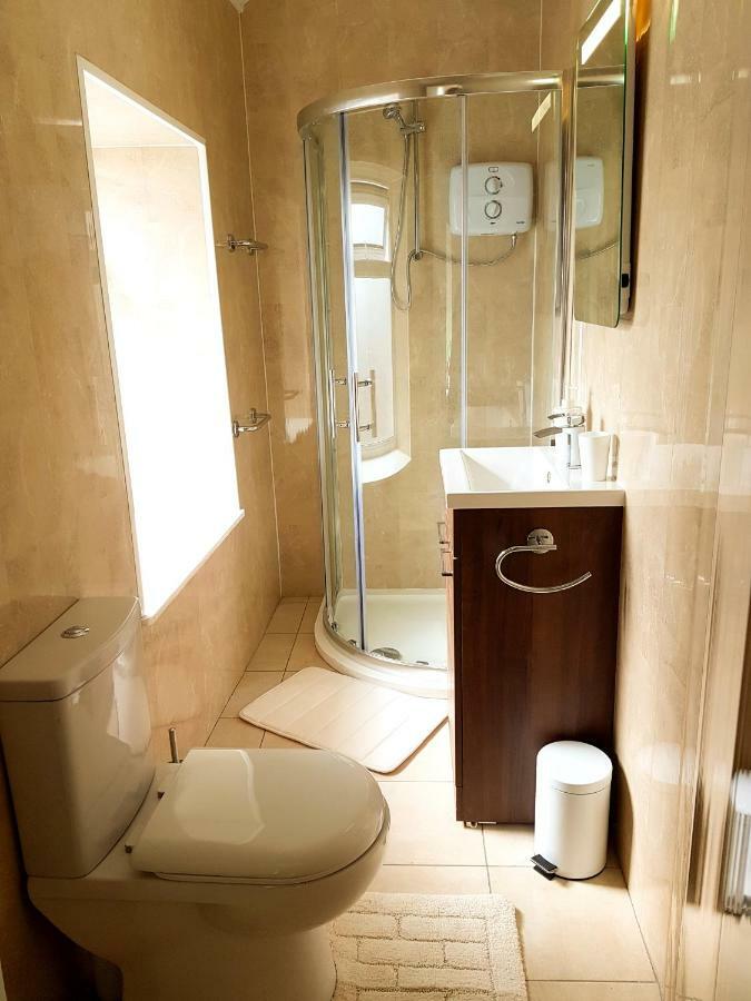 Townhouse In Centre Of Cobh 아파트 외부 사진