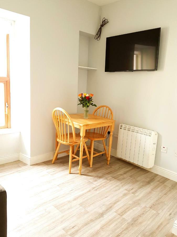 Townhouse In Centre Of Cobh 아파트 외부 사진
