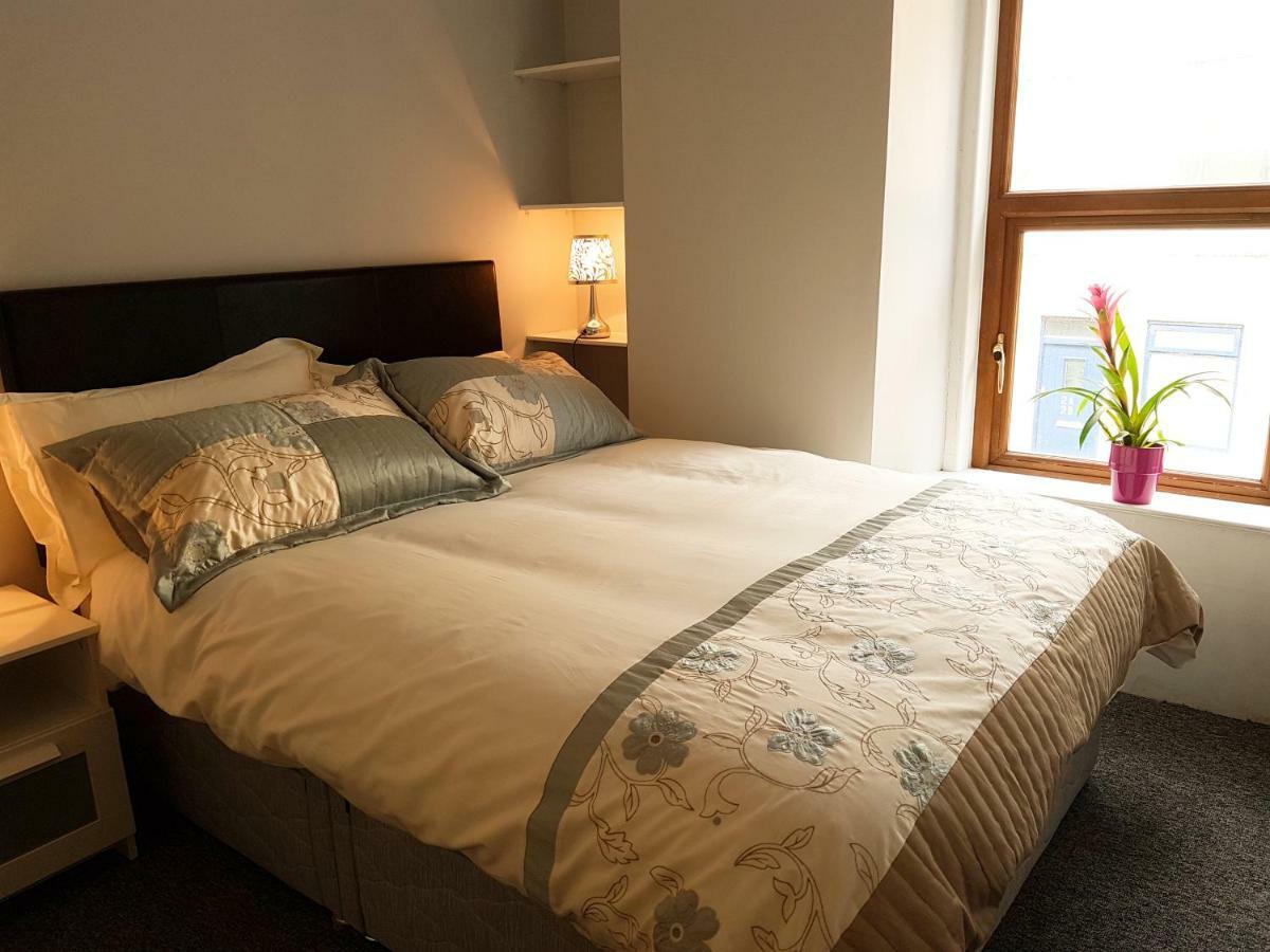 Townhouse In Centre Of Cobh 아파트 외부 사진