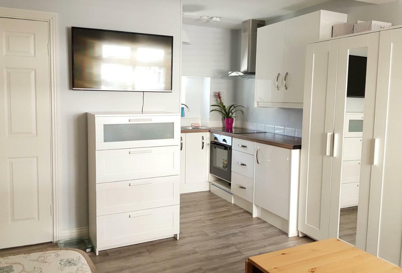 Townhouse In Centre Of Cobh 아파트 외부 사진