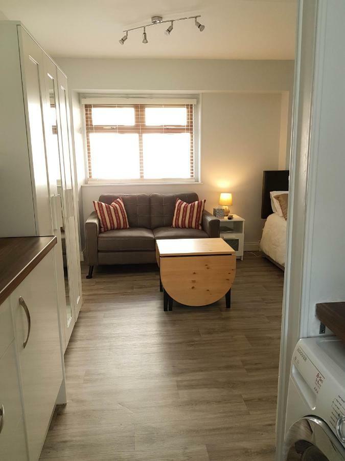 Townhouse In Centre Of Cobh 아파트 외부 사진