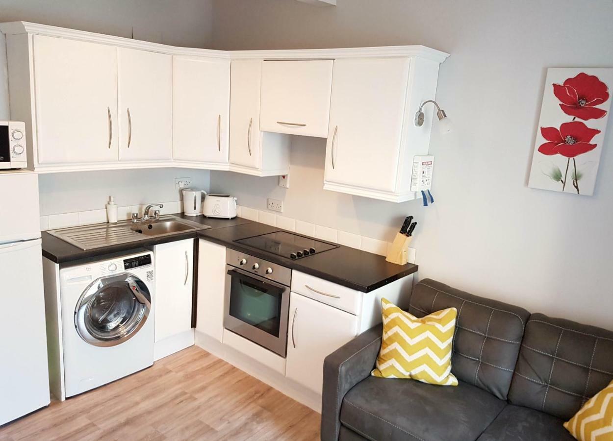 Townhouse In Centre Of Cobh 아파트 외부 사진
